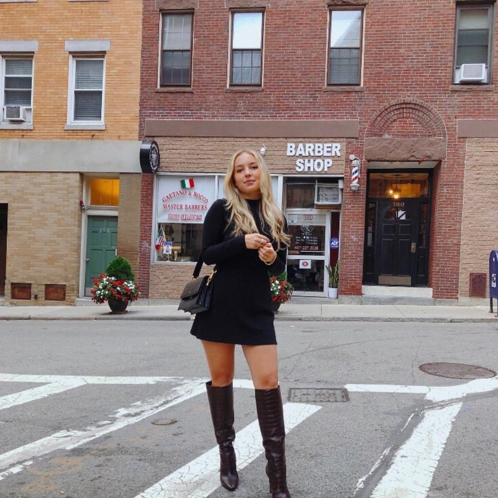 Meet your Posher, Claudia